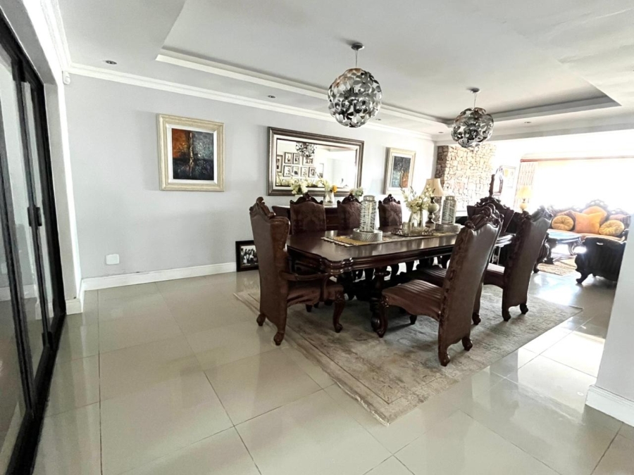 6 Bedroom Property for Sale in Gonubie Eastern Cape